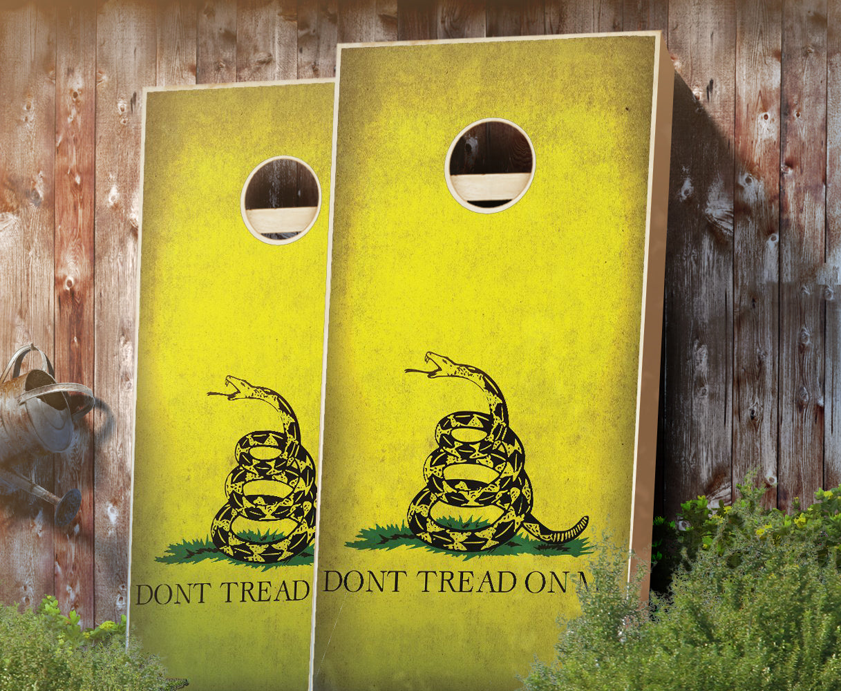 507-DistressedGadsdenFlag-cornhole-set