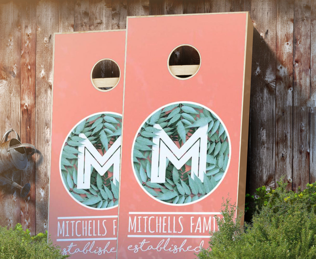 507-MonogramFamilyLeafEmblem-cornhole-set